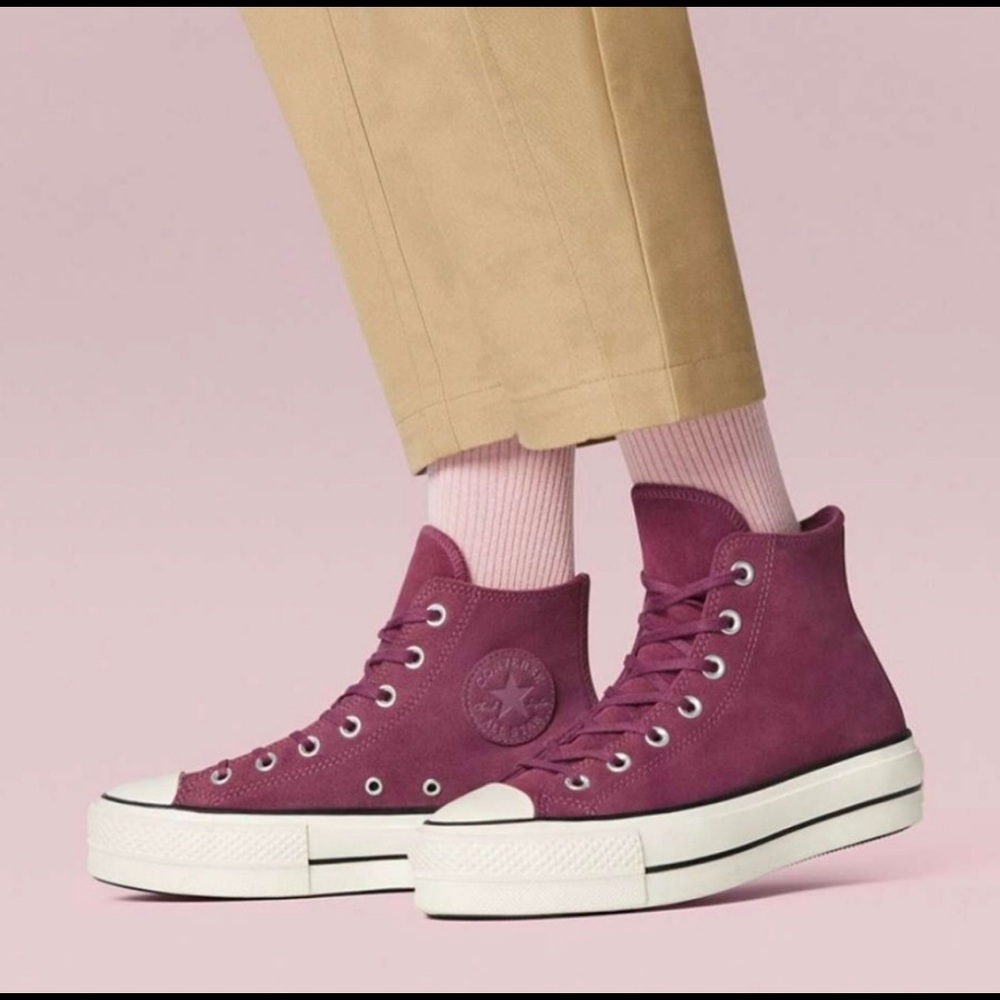 NWT Converse Platform Chuck Taylor Sneakers Purple Suede 8.5 womens
